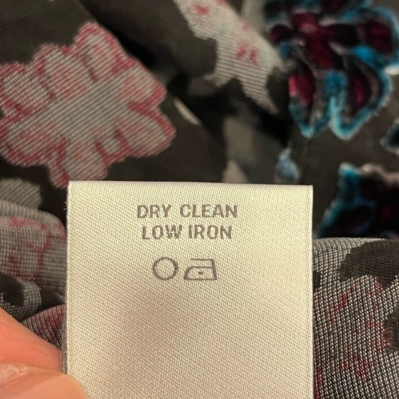 CARLISLE NY Floral Burnout Blouse - Picture 6 of 6